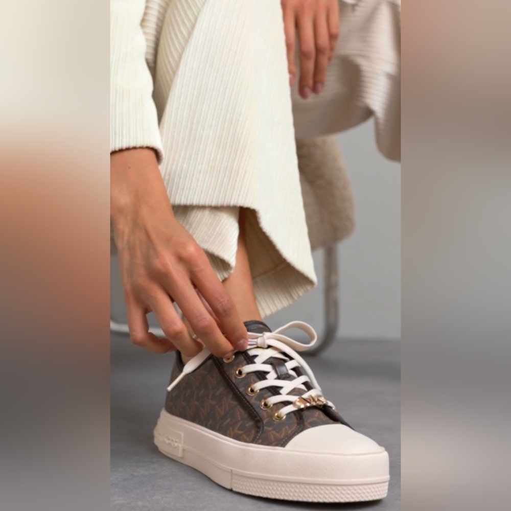 Michael Kors Evy Empire Signature Lace Up Sneakers Size 8.5 NWOT MSRP $198 - Picture 1 of 13